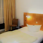 Check Hotel