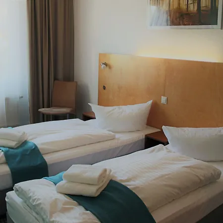 Check Hotel 3*