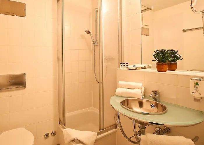 Hotell Check Merseburg